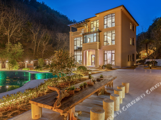 陌野·Aria设计师轻奢度假美宿(河桥镇店)