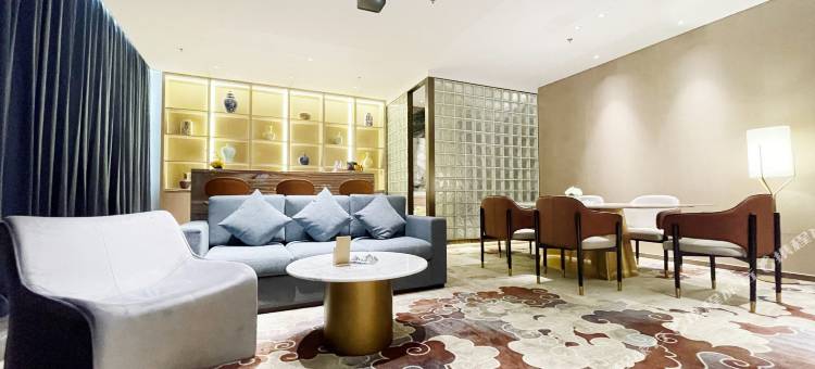 笆笆拉酒店(玉林兴业高铁站人民广场店)图片