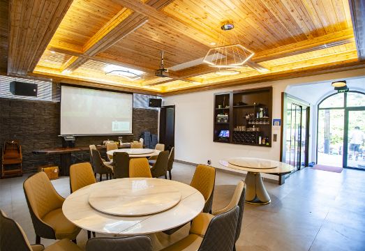 One Mountain Accompanying the Sea · Intelligent Sea View Parent Child Vacation Villa Meisu Hotel Overview