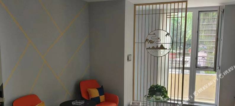 温暖时光电竞主题民宿图片