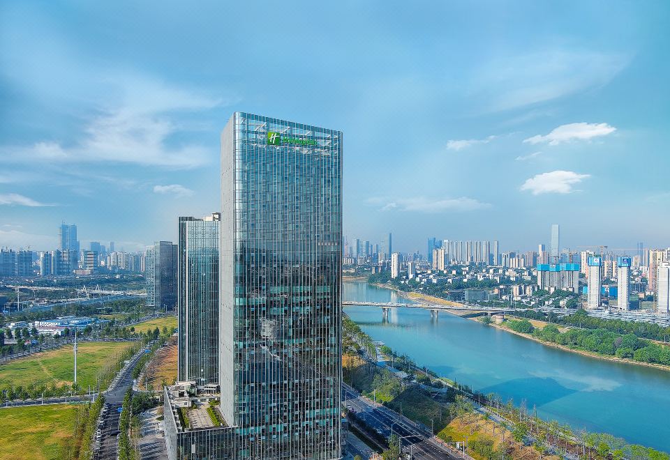 长沙马栏山假日酒店外景图