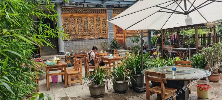 鸡足山善仁居客栈图片