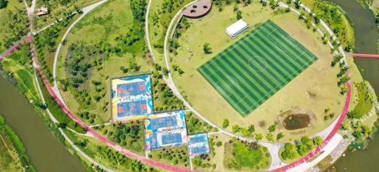 邛崃泉水湖梦马岛森系木屋图片