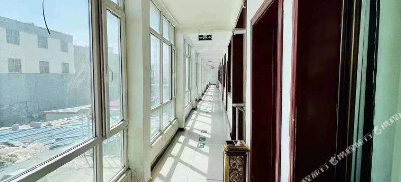 青海湖祥和假日宾馆图片