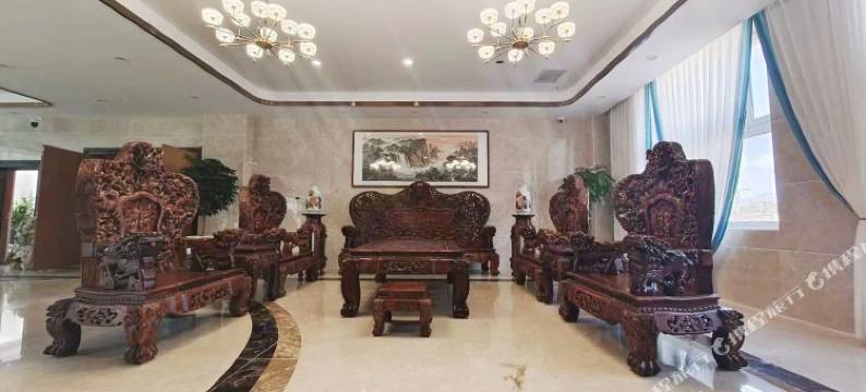 赛里木湖中亚全纳酒店图片
