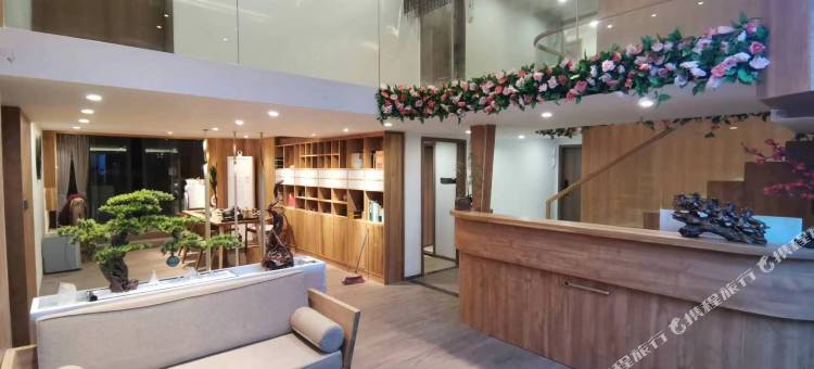 初见·清风挽心秘境休闲民宿(敏捷广场店)图片