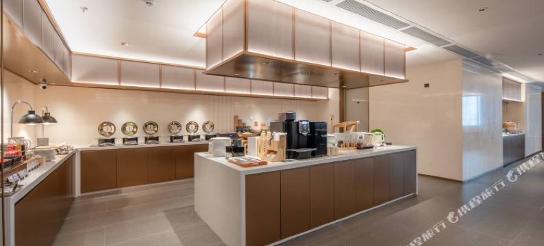 深圳坪山坑梓地铁站亚朵酒店图片