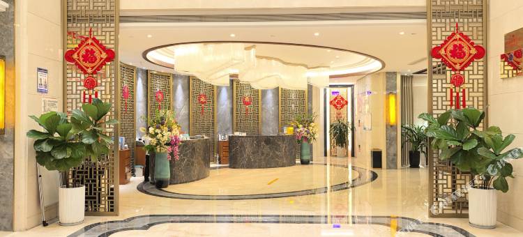 盈江诗蜜娃底大酒店图片