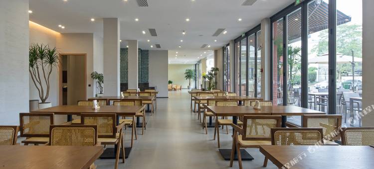 花筑村·嵊州温泉湖度假酒店图片