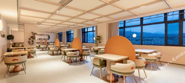 桔子酒店(昭苏天马国际广场店)图片