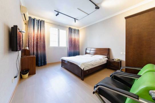 开蔓酒店(成都武侯大道地铁站店)