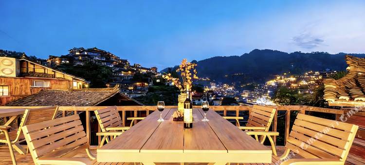 春晓·半山洞穴全景美墅(西江千户苗寨店)图片