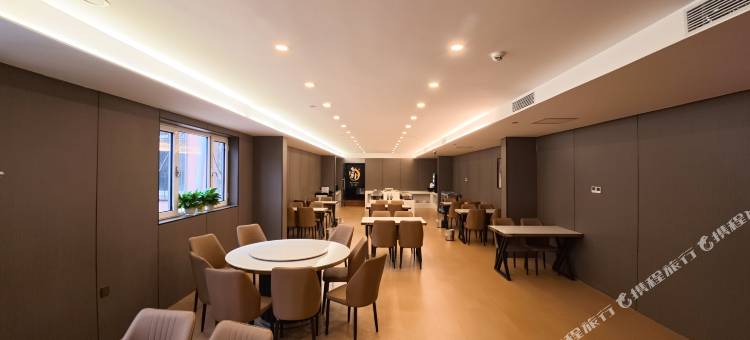 艺龙瑞云酒店(昆区包百王府井店)图片