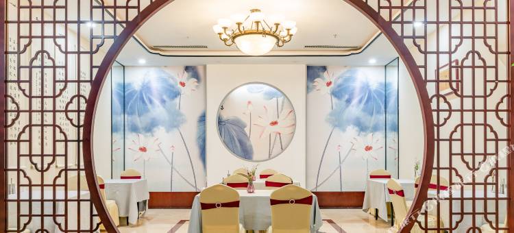 泰安铭座三泰主题酒店(泰山景区店)图片