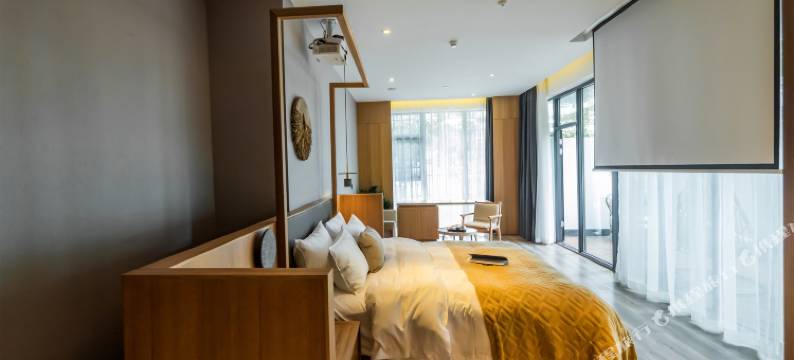 夜泊楠山酒店(绵阳南山中学南郊机场店)图片