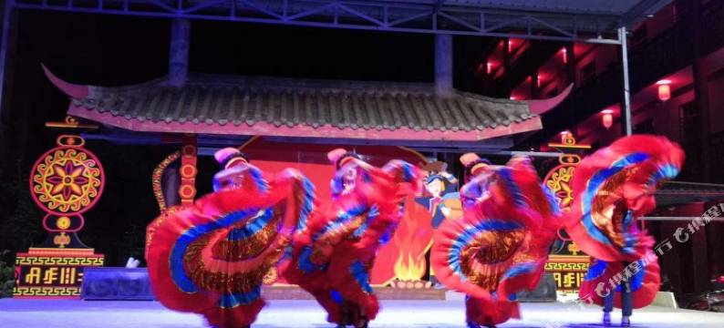 雷波马湖马老五度假村图片