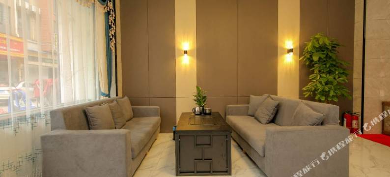 昆明盛世兰庭大酒店(新螺蛳湾南部汽车站地铁站店)图片