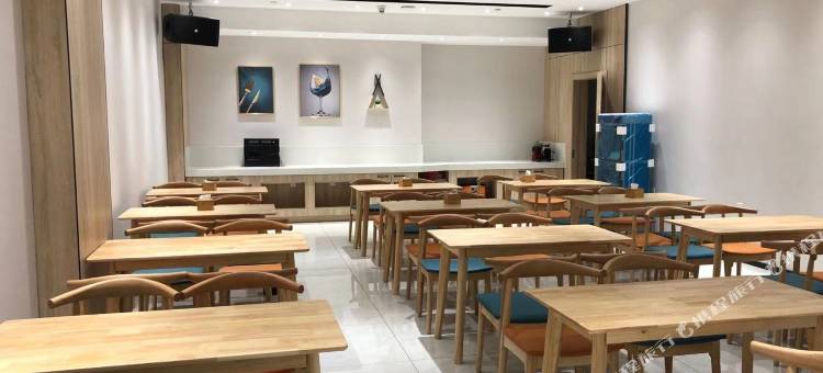 都市118·精选酒店(天津中北商业中心区海泰大道店)图片