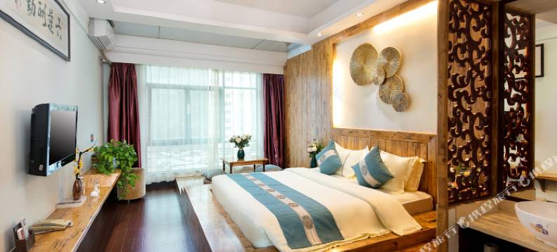 三亚鸿芳雅居酒店图片