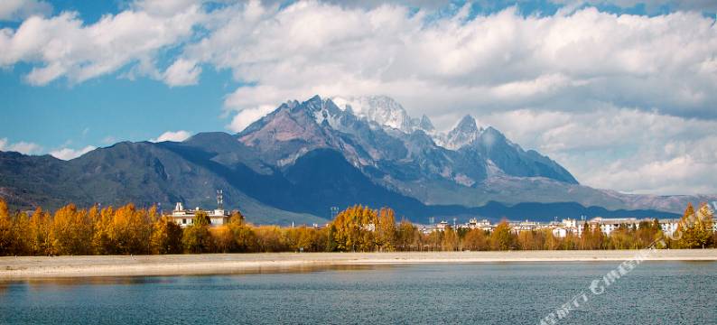 遇见·边居 Own the moment·全景花间度假客栈(拉市海店)图片