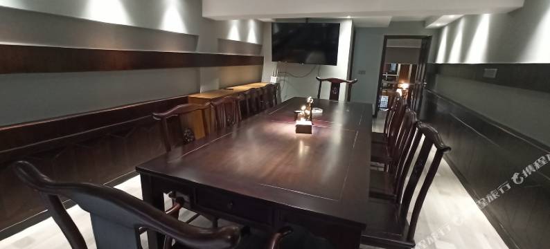 阆中市登煌酒店图片