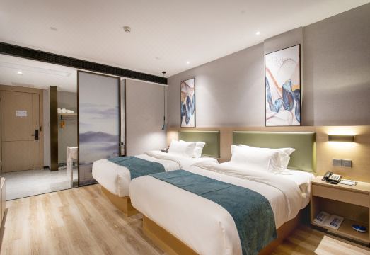 Unitour Hotel (Binyang Litang High-Speed Railway Station) Hotel Overview