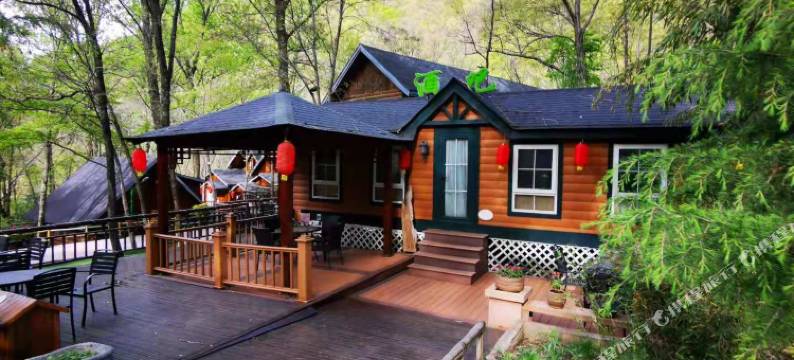 西峡老界岭避暑山庄图片