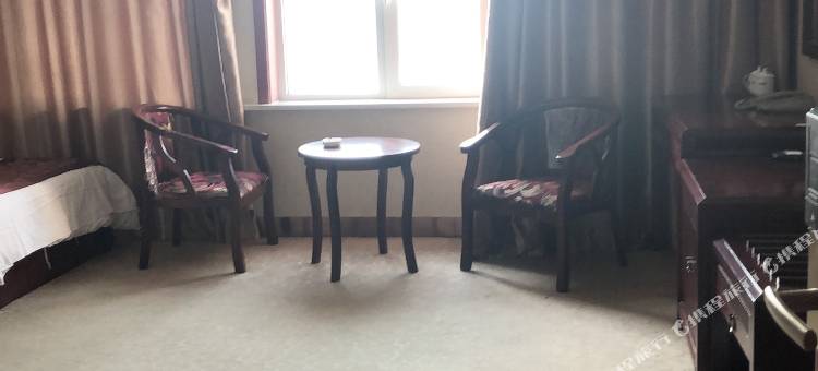 苏尼特右旗汇丰假日酒店图片