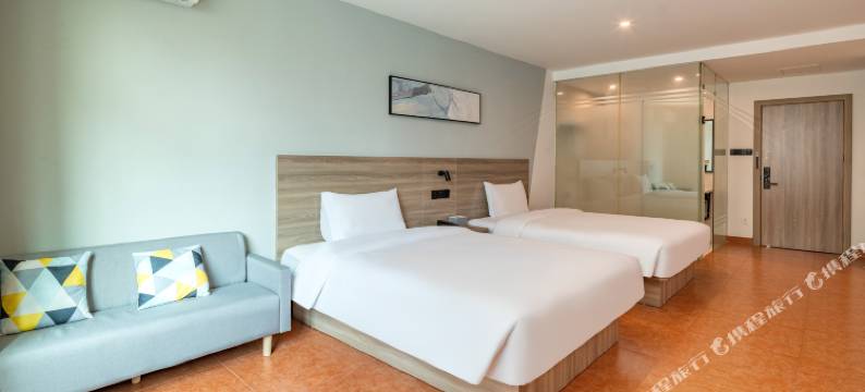 哈啰酒店(深圳龙华汽车站店)图片