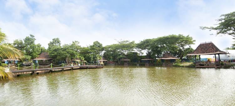 普沃达迪凯里亚德格兰名家饭店(Grand Master Hotel Purwodadi)图片