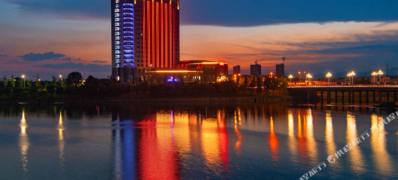 黄山歙县兰信大酒店(徽州古城城许路游客中心店)图片