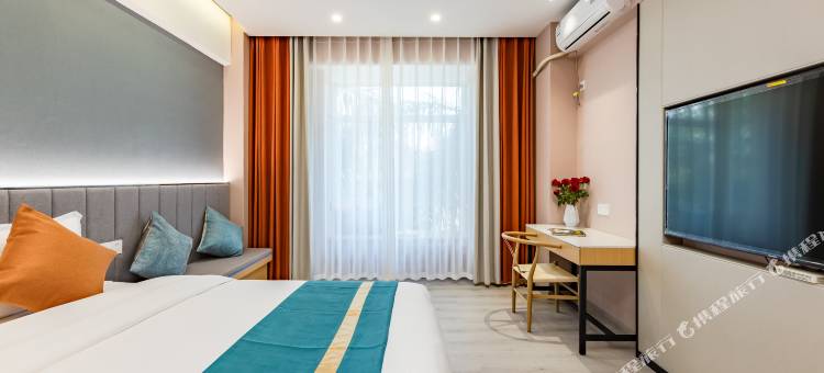 静悠精选酒店(芒市机场店)图片