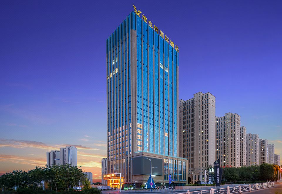 维也纳国际酒店(乌鲁木齐会展中心店)外景图