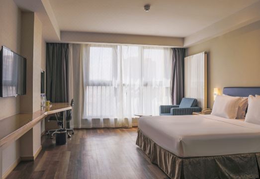 Holiday Inn Express Zhangjiakou    Park ViewHotel Overview