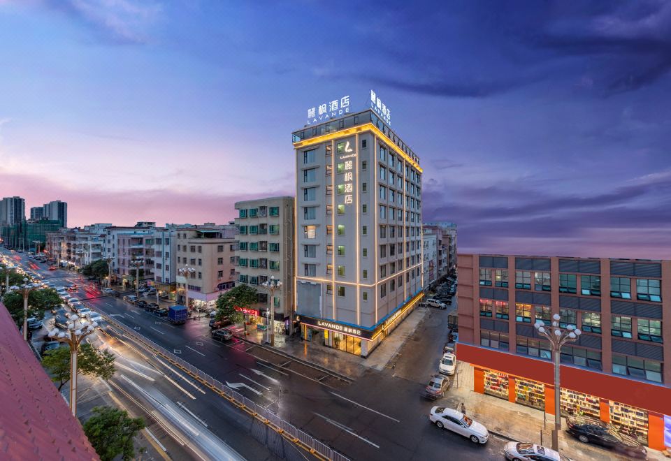 麗枫酒店(东莞黄江沃尔玛天虹购物中心店)外景图