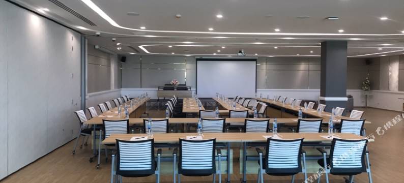 水晶斯里瓦利素万那普酒店(Crystal Srivaree Suvarnabhumi Hotel)图片