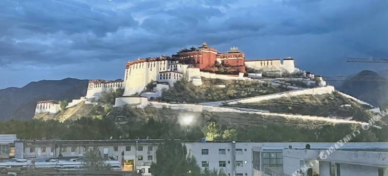 曼妮莎观景酒店(布达拉宫店)图片