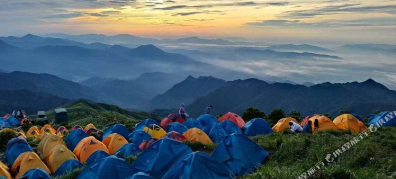 武功山金顶帐篷星空民宿图片