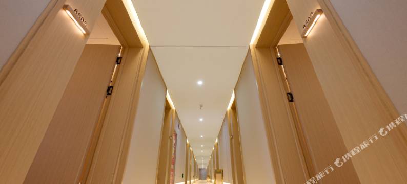 名悦兰庭酒店(榆林中赢广场店)图片