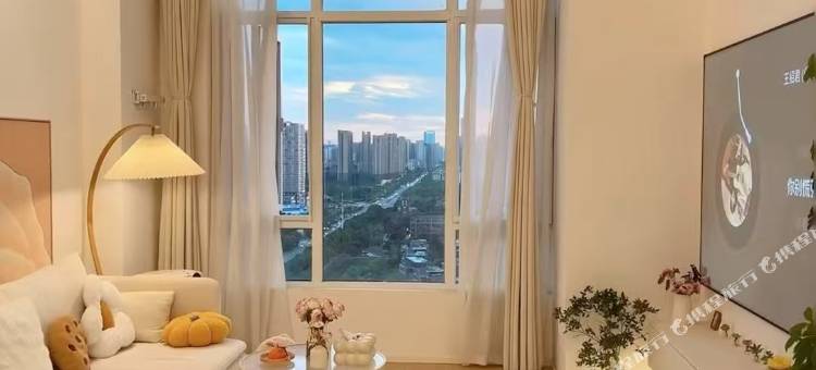 栖屿LOFT影音公寓酒店(江西科技学院太子殿地铁站店)图片