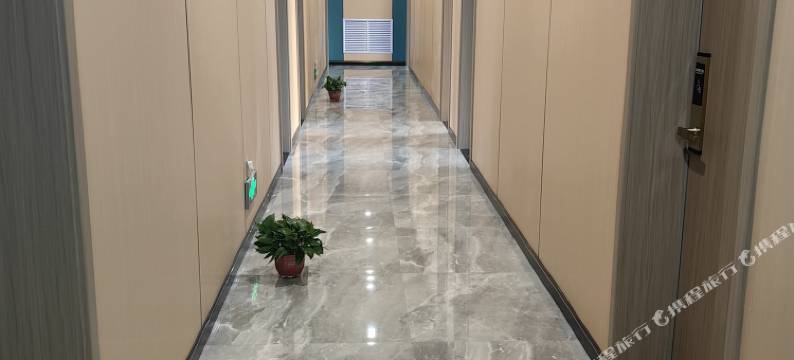 欢朋假日酒店(临县北收费站店)图片