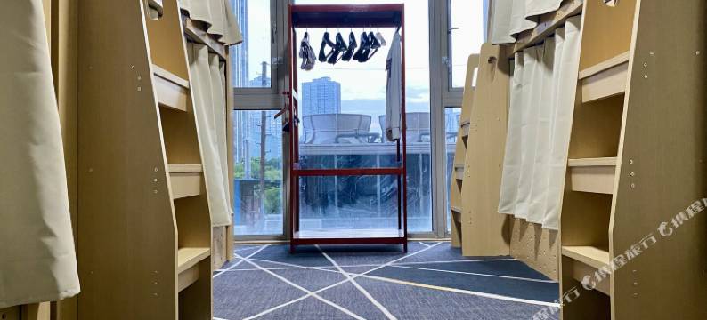 拾光记青年旅舍(观音桥好吃街店)图片