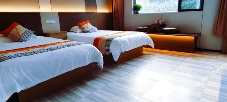 山与溪民宿(东部金沙索道店)图片