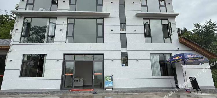 鹤峰半亩晴川民宿图片