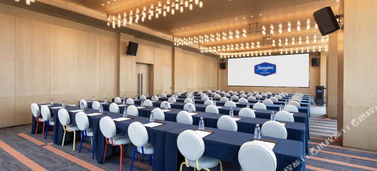 宁波象山人民广场希尔顿欢朋酒店图片