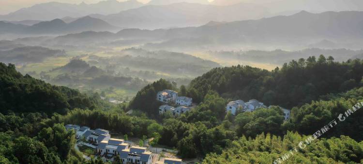 九华山陌上花间堂·雾涧图片