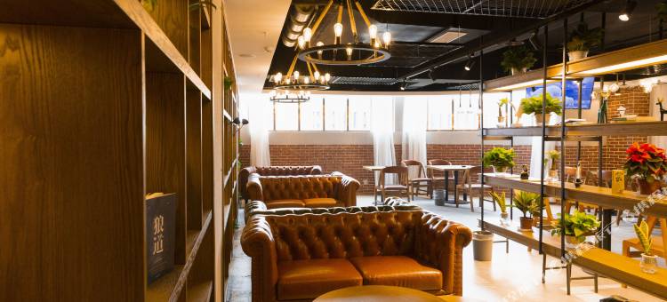 喆啡酒店(重庆梁平南站区政府店)图片