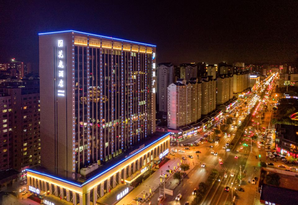 大同花鹿酒店外景图