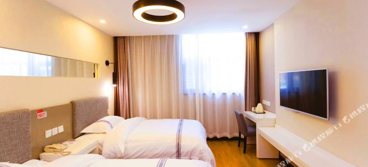 都市118·精选酒店(青岛城中城凤岗地铁店)图片