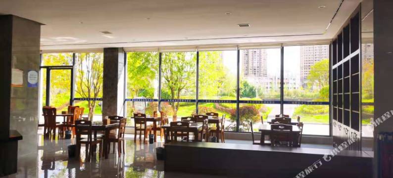 施秉㵲佳酒店(县人民医院店)图片